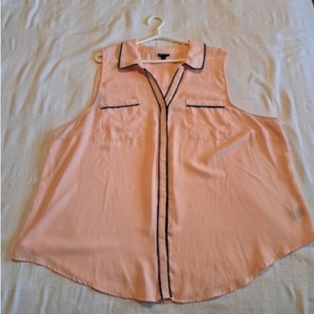 Torrid Size 4 Pink Sleeveless Top